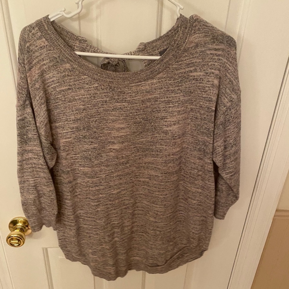NY&Co Sweater - Picture 2 of 2
